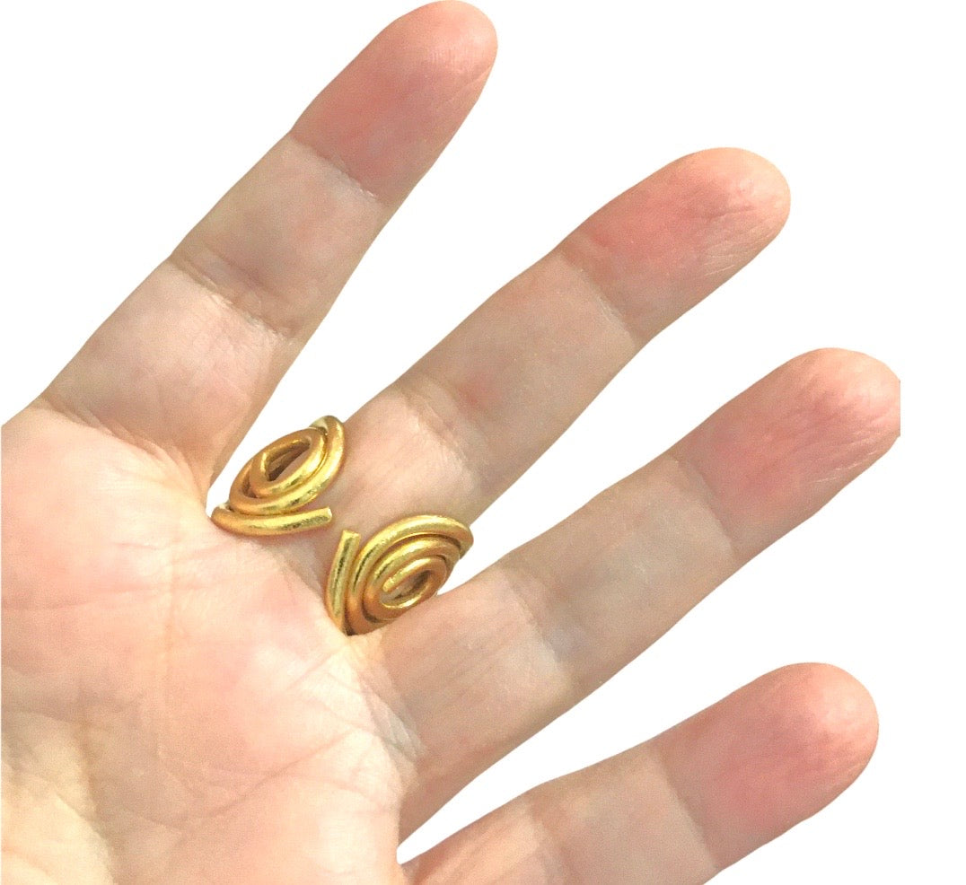 Anillo Modelo Circular - Joyería Contemporánea